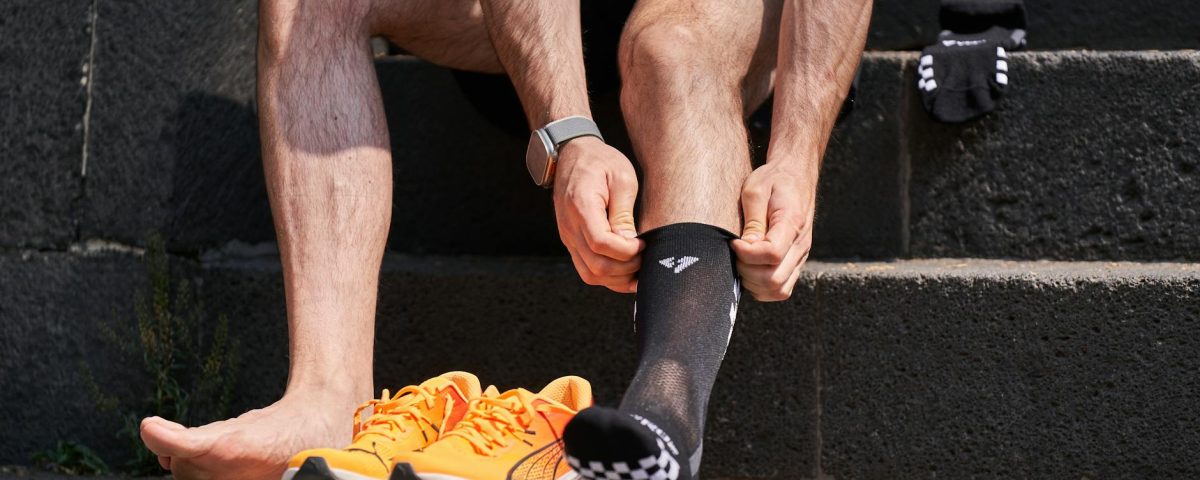 Transpiration pieds : causes, diagnostic et solutions efficaces