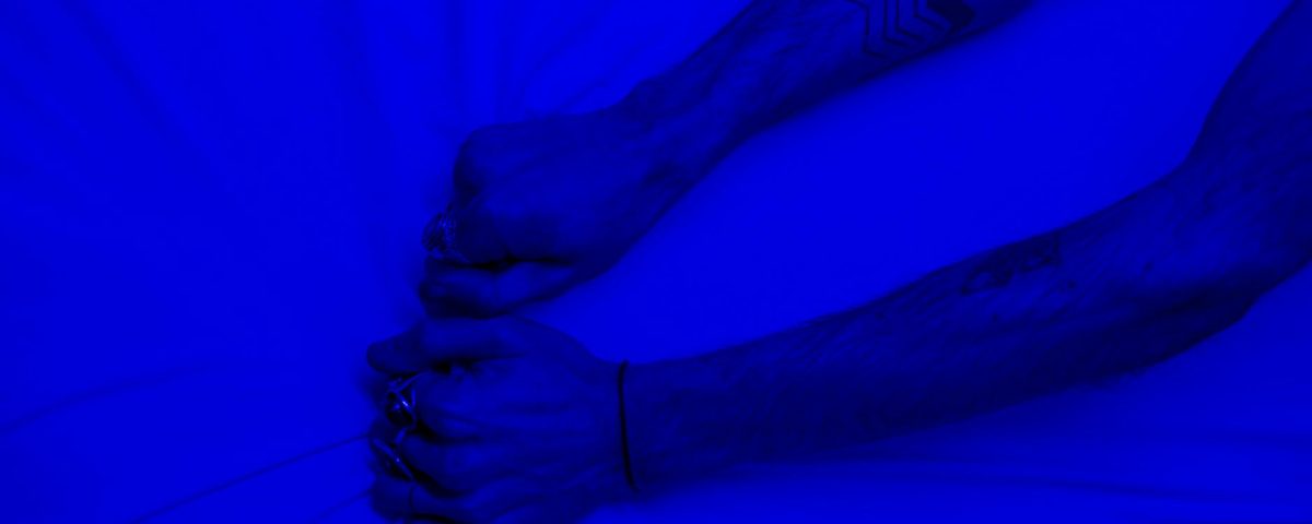 Transpiration nocturne : causes, diagnostic personnel et solutions efficaces