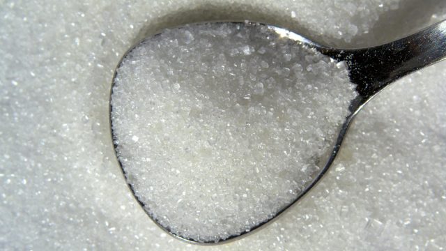 Remèdes de grand-mère contre la transpiration excessive : solutions naturelles testées